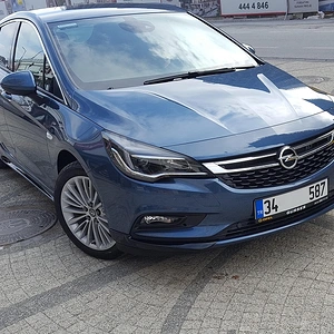 '{Category}' kategorisindeki 'Opel Astra K 1.6 CDTI 136hp' medyası