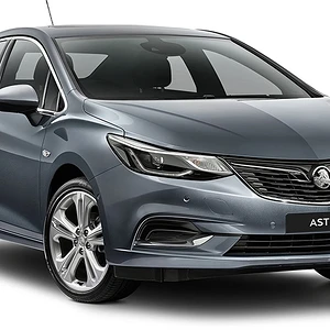 '{Category}' kategorisindeki 'Opel Astra K Sedan' medyası