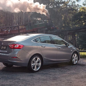 '{Category}' kategorisindeki 'Opel Astra K Sedan' medyası