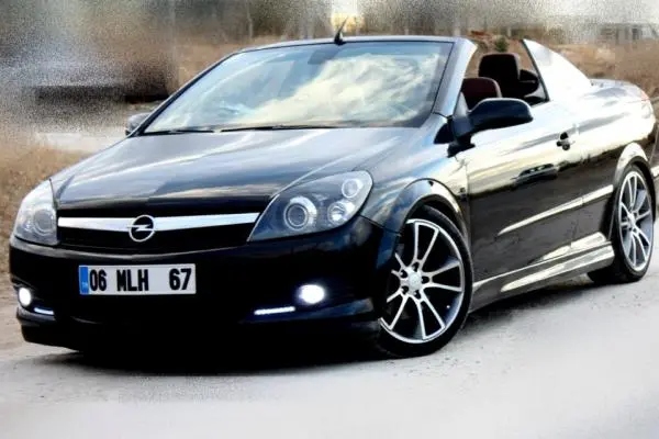 06 MLH 67 Opel Astra Twintop Cabrio