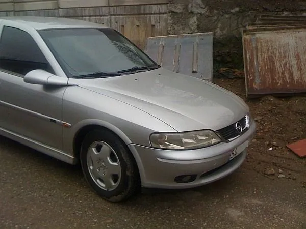 2001 Opel Vectra CD 1.8 Otomatik aracımın önden görünümü