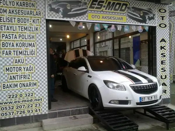 İnsignia Modifiye
